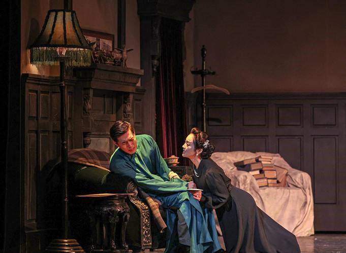 父亲泽越止的福,跟伊藤诚好上的女角色们,或多或少都和他有点血缘关系