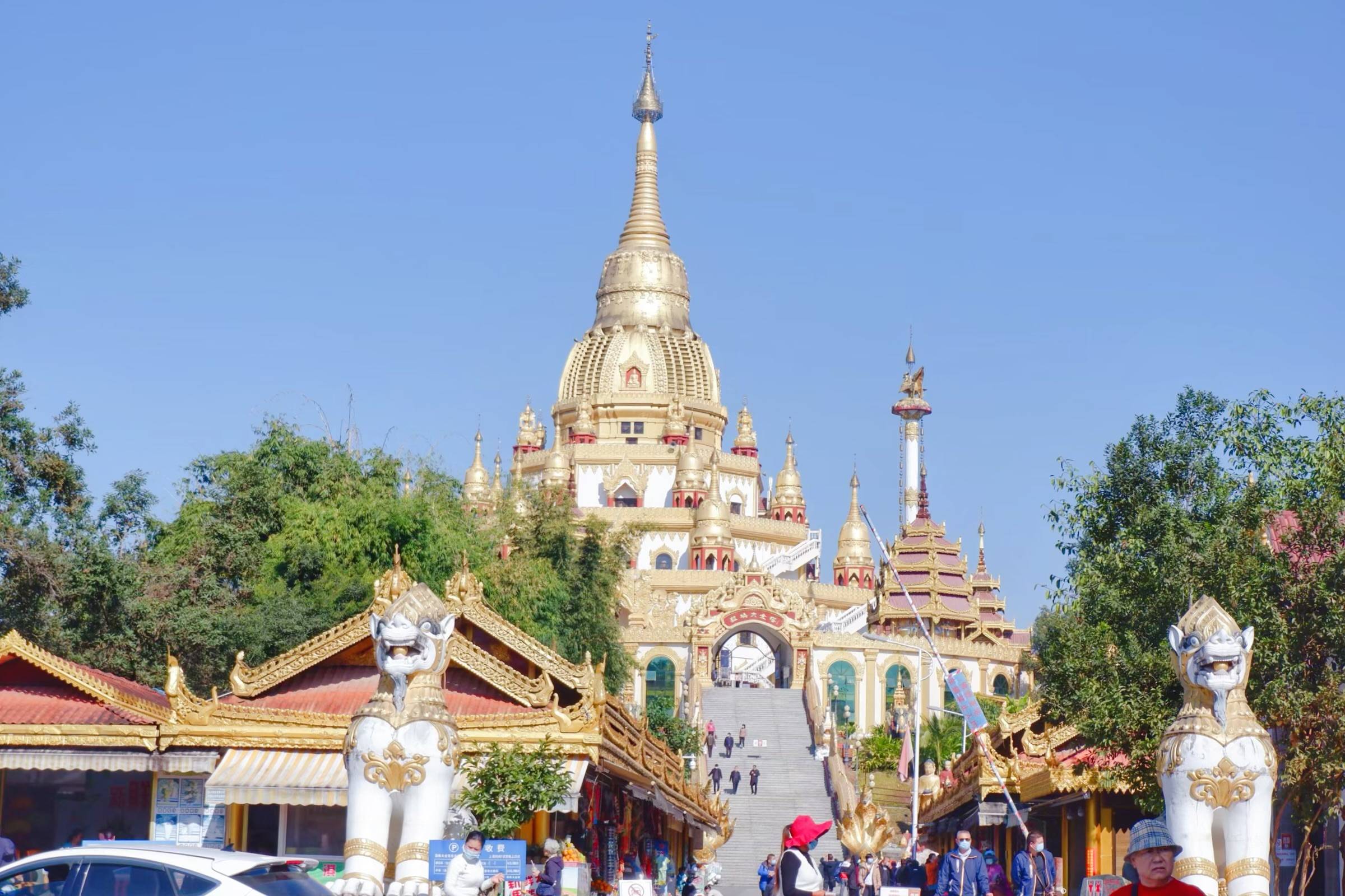 原创中国这座边境小城被誉为金三角最美城市美食多消费低原生态