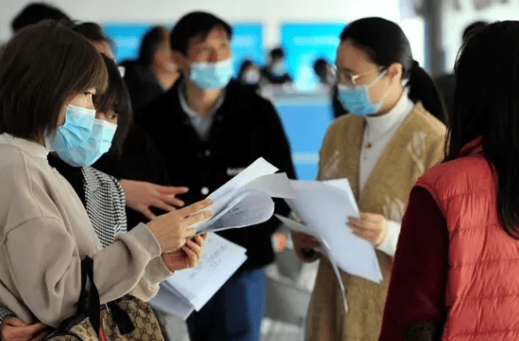 BOB全站多家企事业单位公开招聘部分岗位月薪1万多大学生却不敢去(图9)