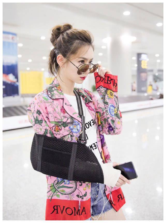 原创女人味十足的真丝衬衫戚薇和李宣美穿同款你pick谁呢