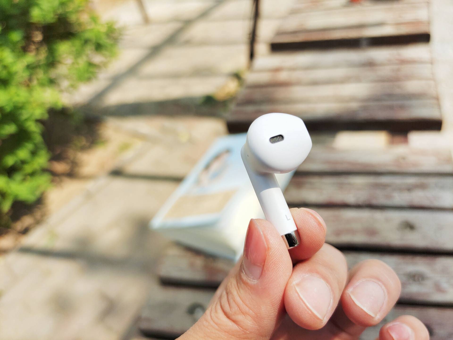 小巧的尊客X22耳机，不分年龄差别，统统是其音质的俘虏