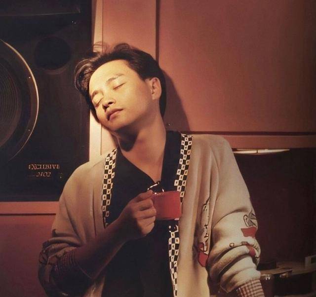 下了舞台的张国荣真实面,是我们一直爱着他的原因_哥哥_工作_梁朝伟