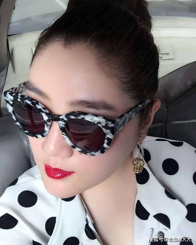 明星化妆师罗天华征服闺蜜儿子把闺蜜变婆婆她是如何做到的