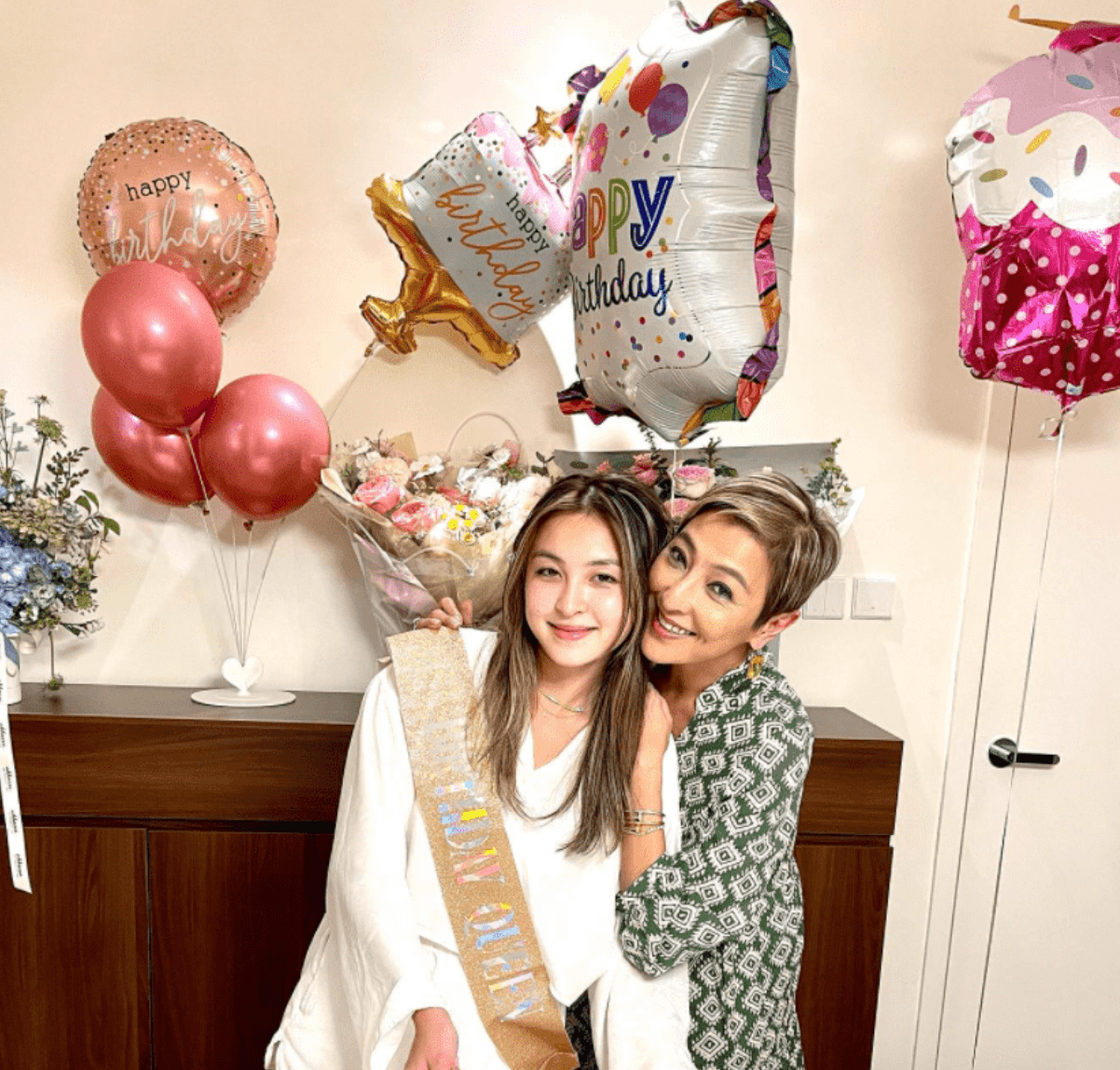 上山诗钠为女儿庆生25岁混血hilary被称为最美星二代