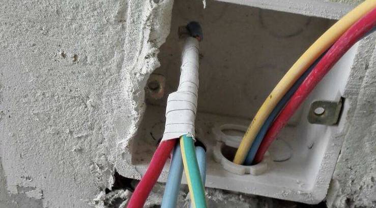 家里用多粗的地线能比火线粗吗为什么老电工这么说的