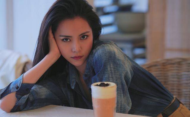 原创紧急公关尹静雅现代职场精英范儿时尚女性的魅力真迷人