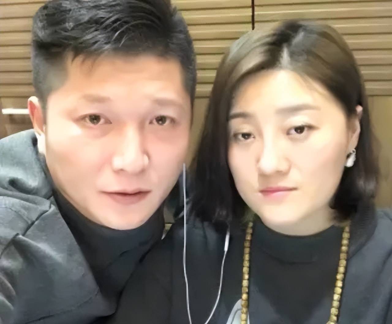 赵本山爱徒离婚历小峰跟葛珊珊离婚不是因为没钱而是太有钱