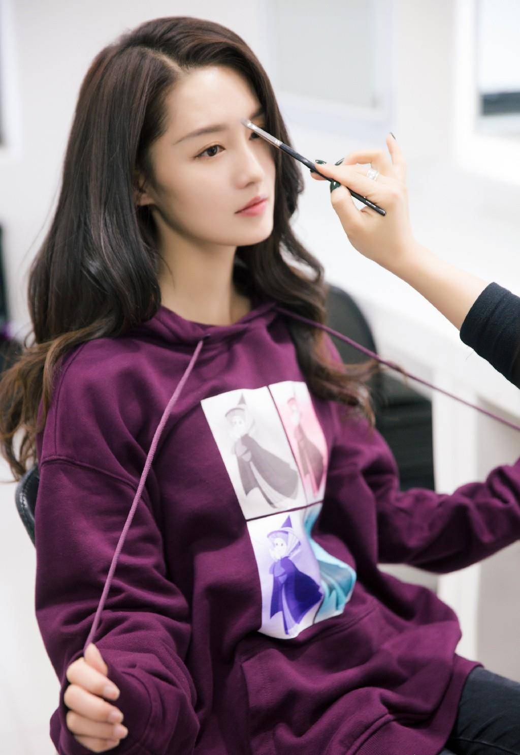 原创29岁李沁的私服美翻了我全都想要买接地气的穿搭圈粉无数