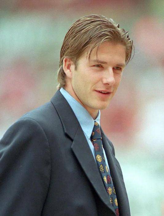 原创最酷球星贝克汉姆45岁啦帅成男星整容模板婚后变身时尚老爹