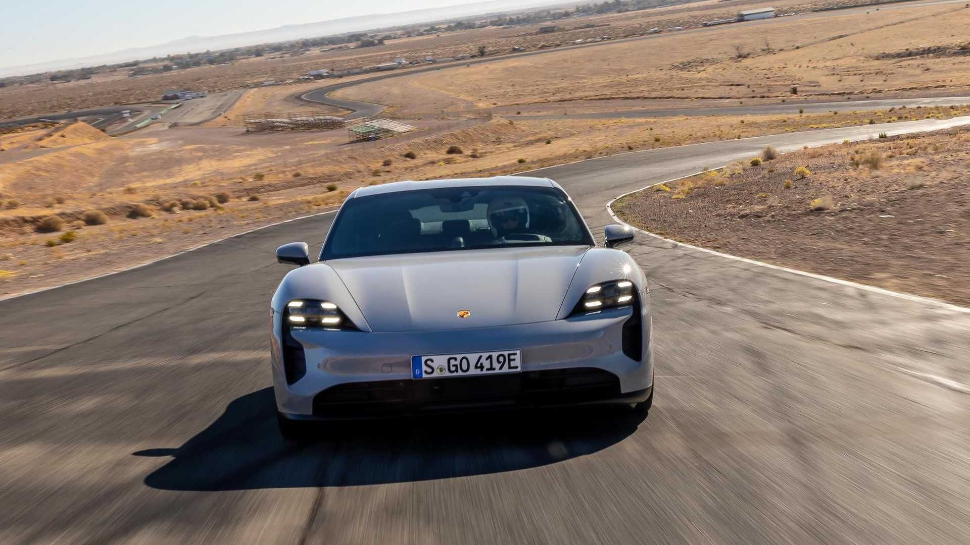 1392万元保时捷taycangts上市37秒破百cltc工况续航538km