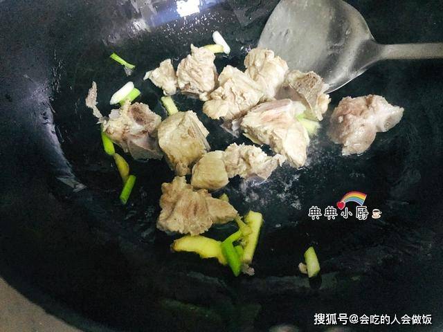 原創豆腐跟排骨一起燉不但味道美還營養足還愁吃不下飯