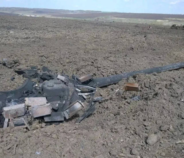 转：俄军拿出压箱底主战坦克，初战告捷打得乌军仓皇而逃，高下立判