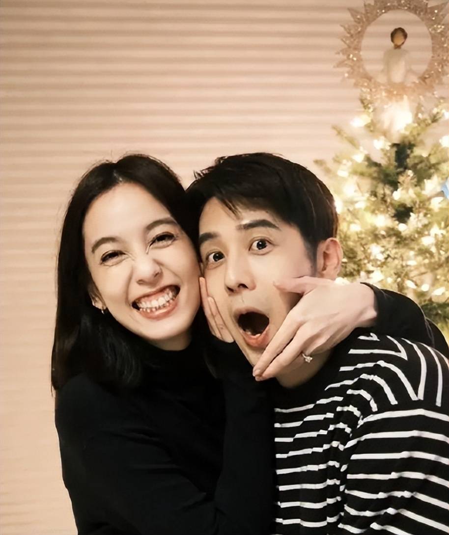 胡宇威与陈庭妮结识于2012年的《真爱趁现在》,低调