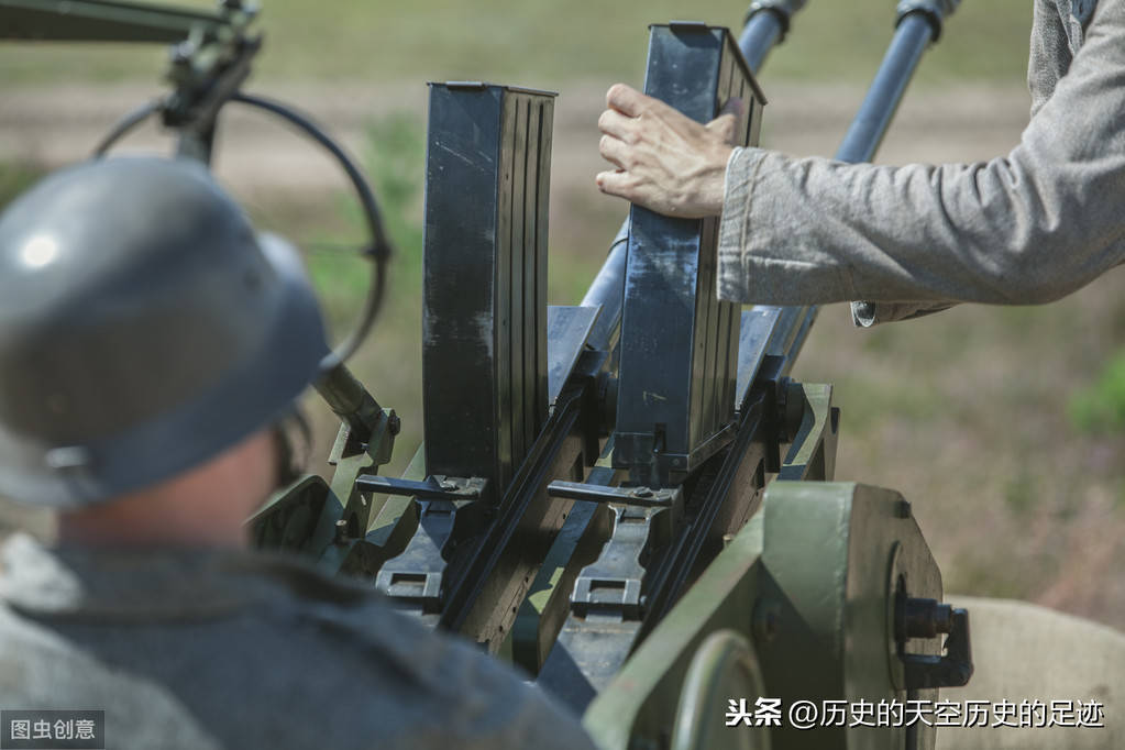 原創二戰時期德軍打防禦戰時一款反步兵神器38型四聯裝20毫米防空炮