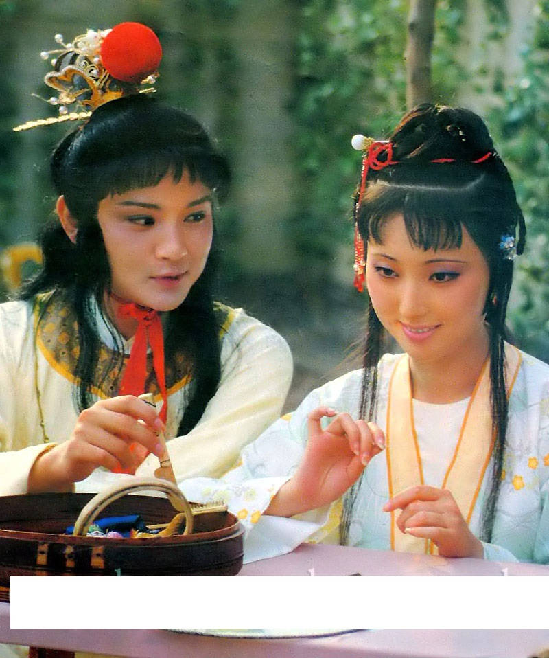 为什么林黛玉两次拒绝宝玉转赠的北静王的礼物