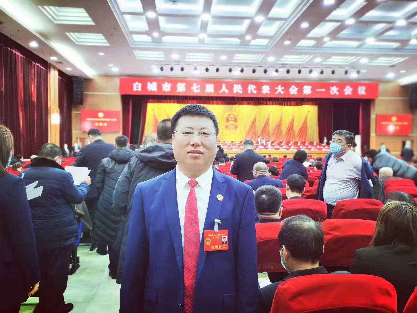 易视顿眼科白城分院院长王占国荣获2022年白城市五一劳动奖章