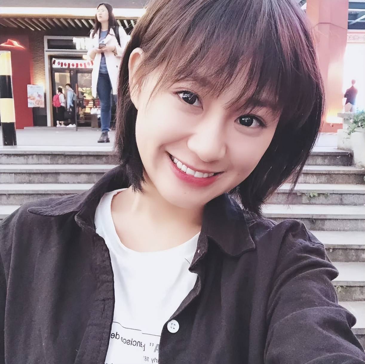 原创2000万粉丝网红小阿七竟然为一款手游献唱古风歌曲听呆了粉丝