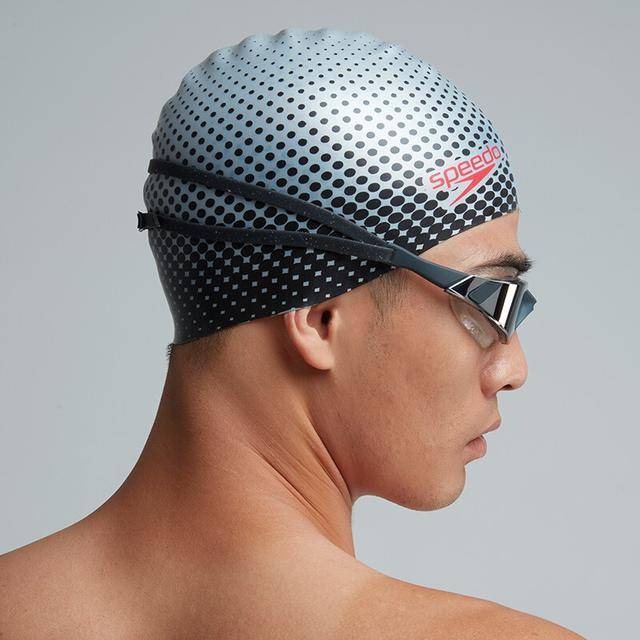 游泳别忘保护双眼速比涛泳镜舒适又安全