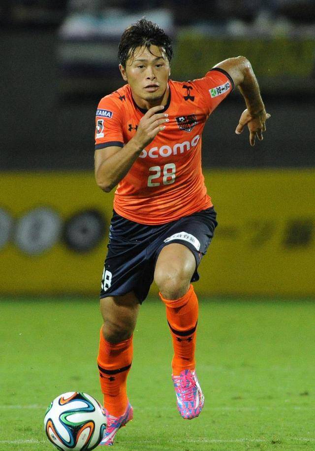 德岛漩涡后防人员流失严重,金泽萨维根本赛季发挥出色_大宫_中场_松鼠