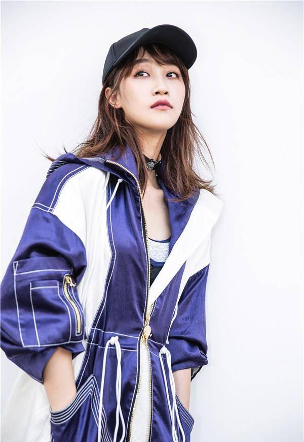 北京人艺有很多真正的演员都是高手深藏不露,蓝盈莹在2012年到2015这