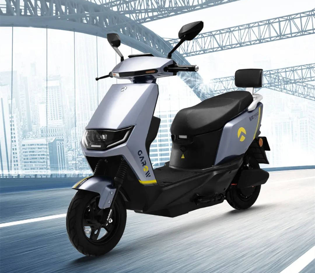 总之,从金箭推出的这款锐领t550电动车来看,整车设计动感十足,极具