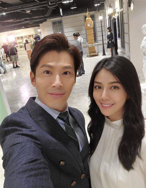 韩瑜超短发新造型惊艳亮相,网友:像是霹雳娇娃_黄少祺_妈妈_夫妻