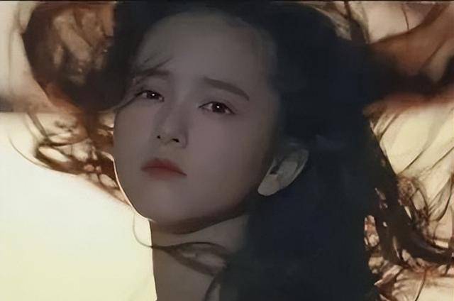 那一年,她出演了影视剧《孔雀王子》,扮演地狱圣女阿修罗.