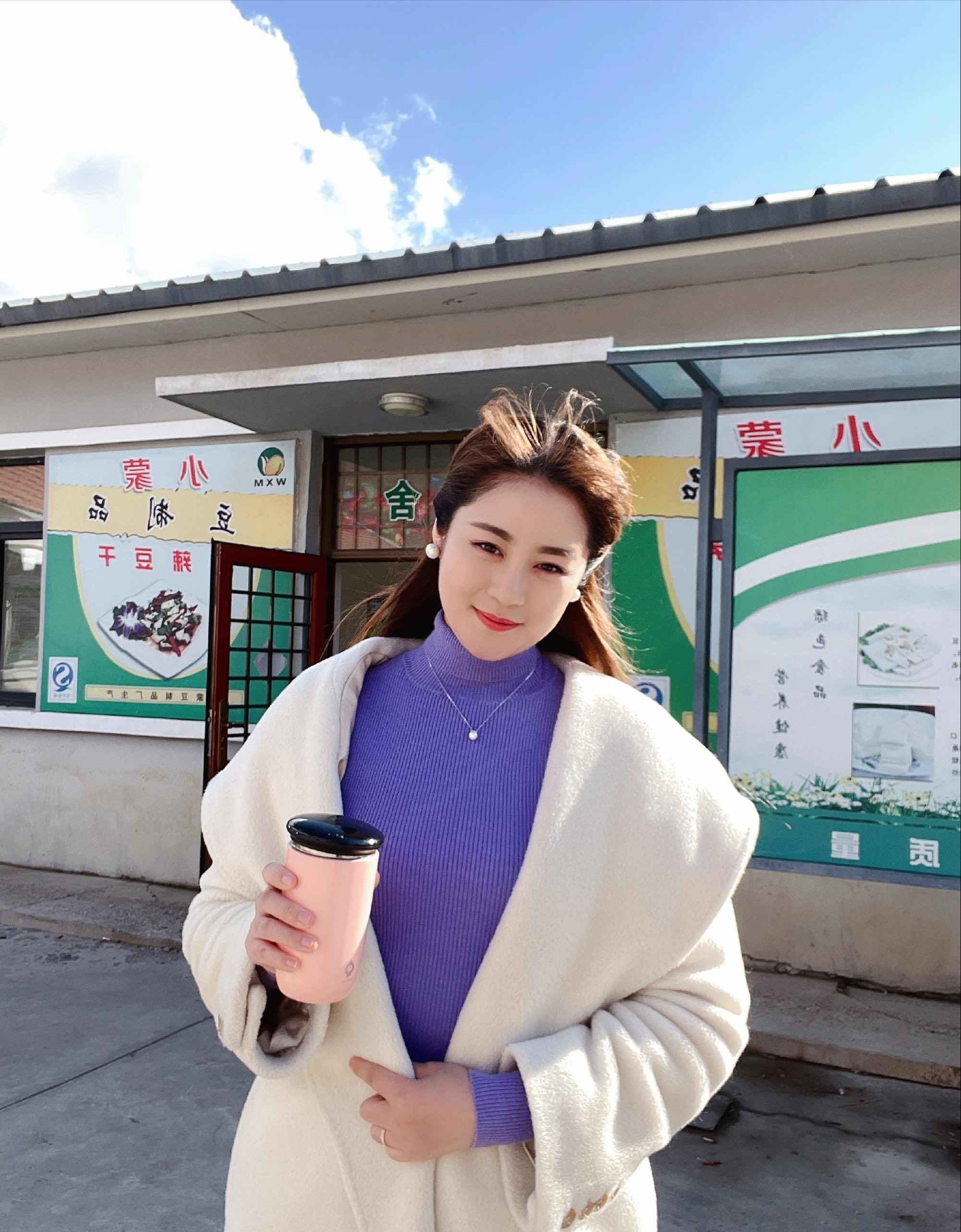 乡村爱情"王小蒙"喊话赵本山:要是还没有资源,我们就要跑路了_毕畅