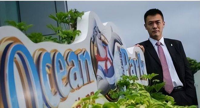 刘鸣炜在海洋公园工作.说到底,所谓的"人脉",就是"资源"的交换.