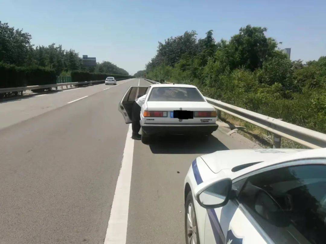 車輛故障無法啟動 高速交警及時解憂_駕駛員_救助_巡邏