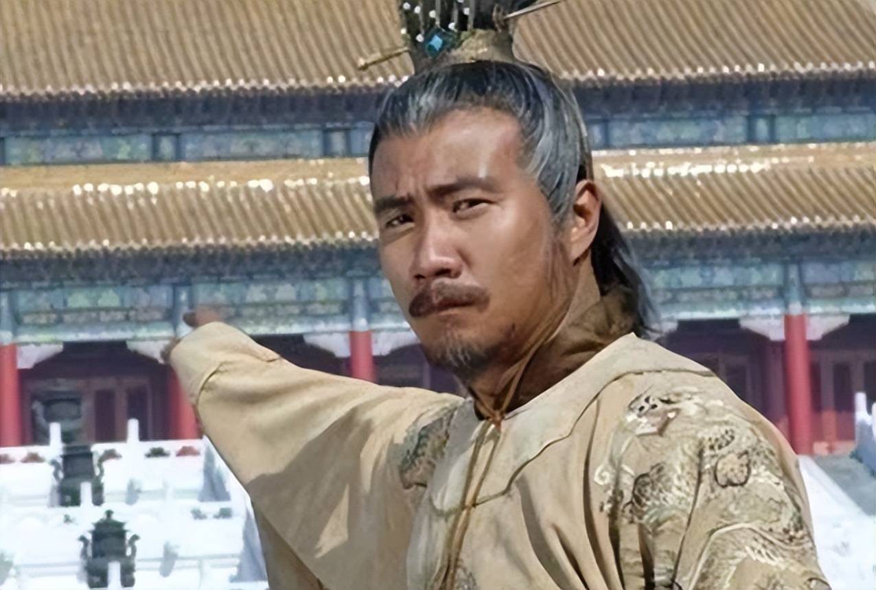 朱元璋给儿子剥橘子,马皇后得知儿子吃了后大惊失色道:马上逃!