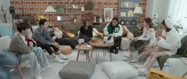 原创恋综史上第一个没有观察室嘉宾的节目首播得到了观众的一致好评