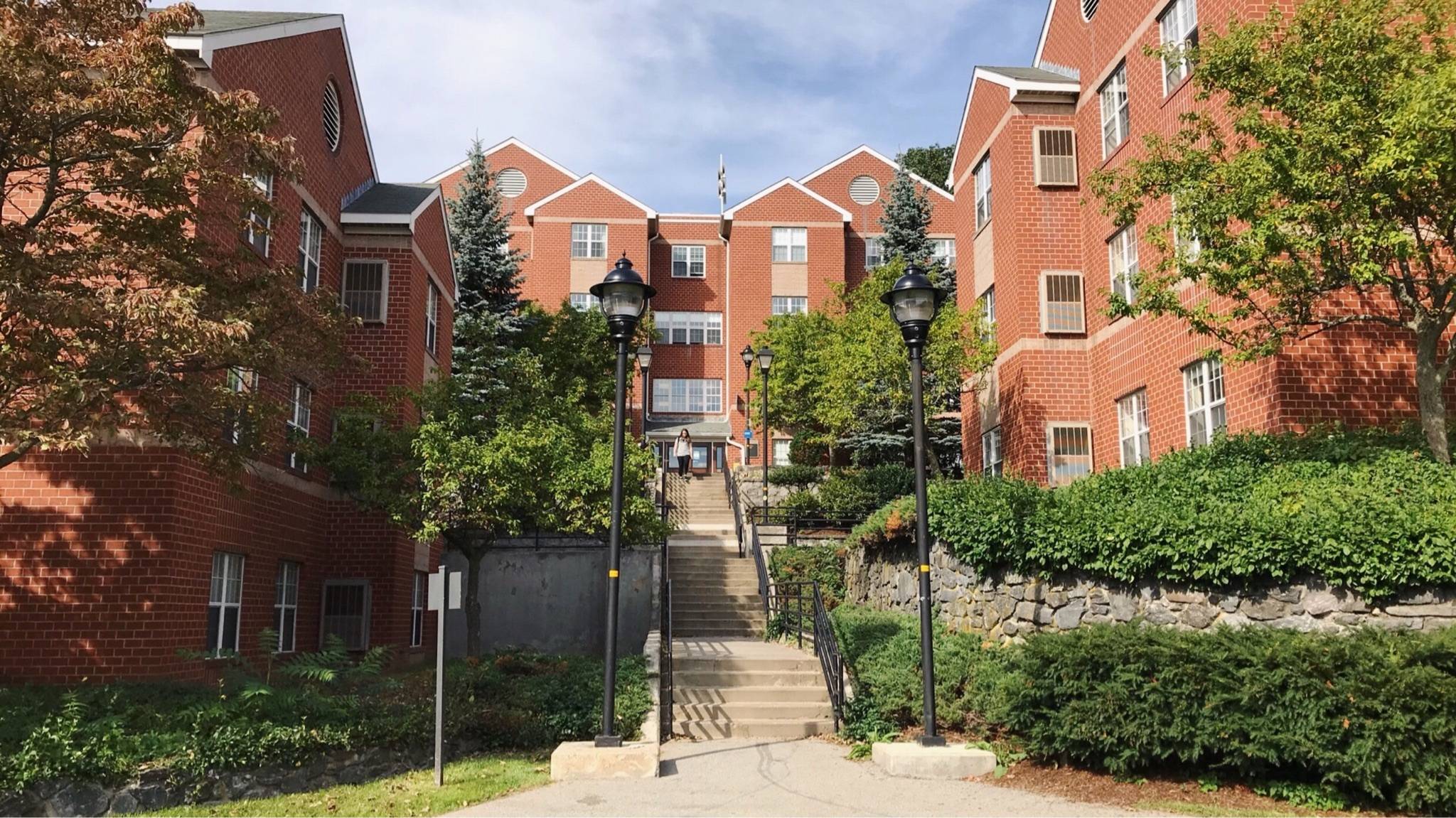 区块天眼本特利大学推出学费的加密支付选项