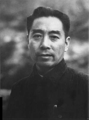 1965年周恩来安排一女子去台湾，蒋介石亲自接机，缓解两岸关系