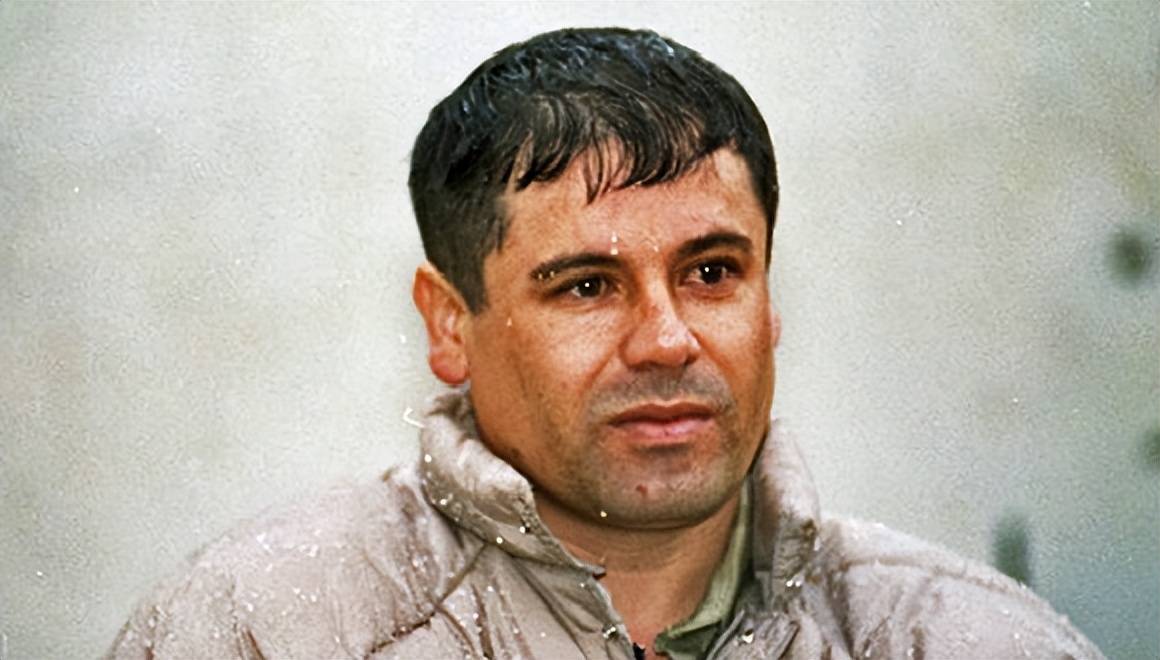 古兹曼全名华金·古兹曼·洛埃拉,因个头不满1米68,由此人们给他起