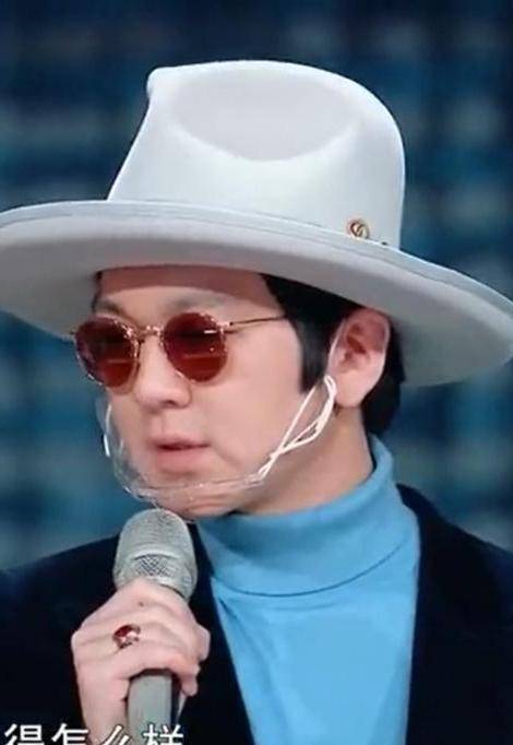 张哲轩回应"马思纯为其新歌献声",高调表白:这是给爱人写的歌_歌曲