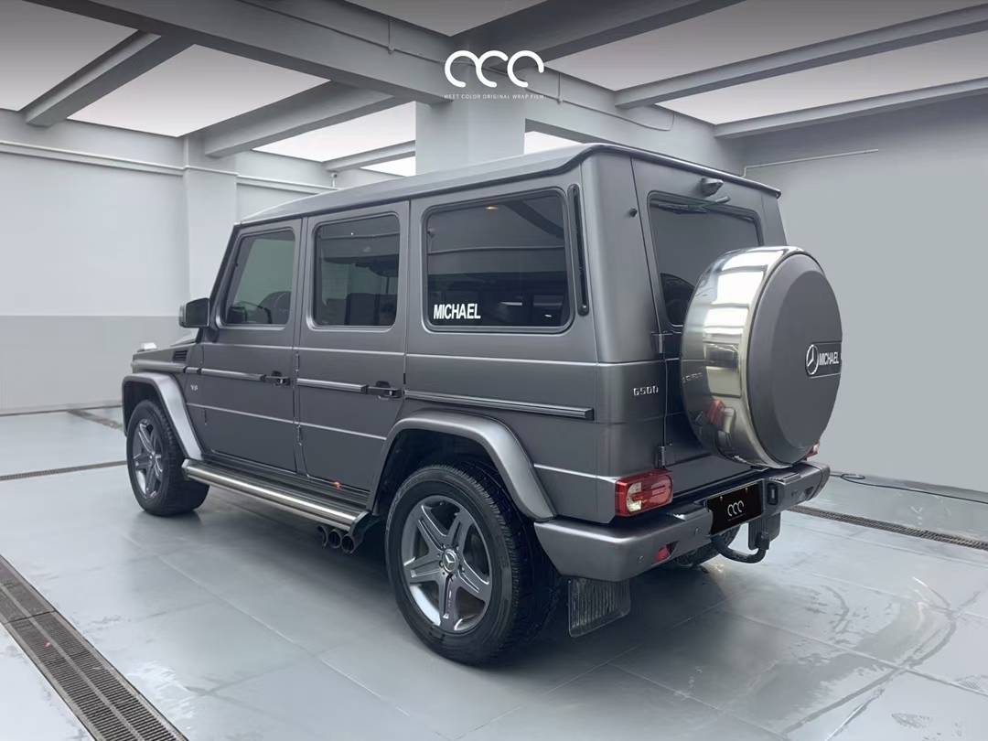 奔驰g500漫彩改色膜山灰