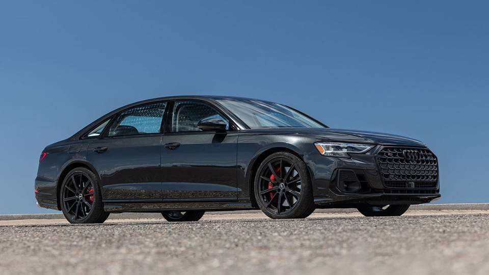 黑武士化的奥迪s8更帅了 却缺少了一丝经典的味道_搜狐汽车_搜狐网