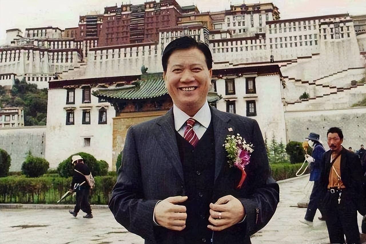 "大哥"万梓良:世间英雄,最怕迟暮