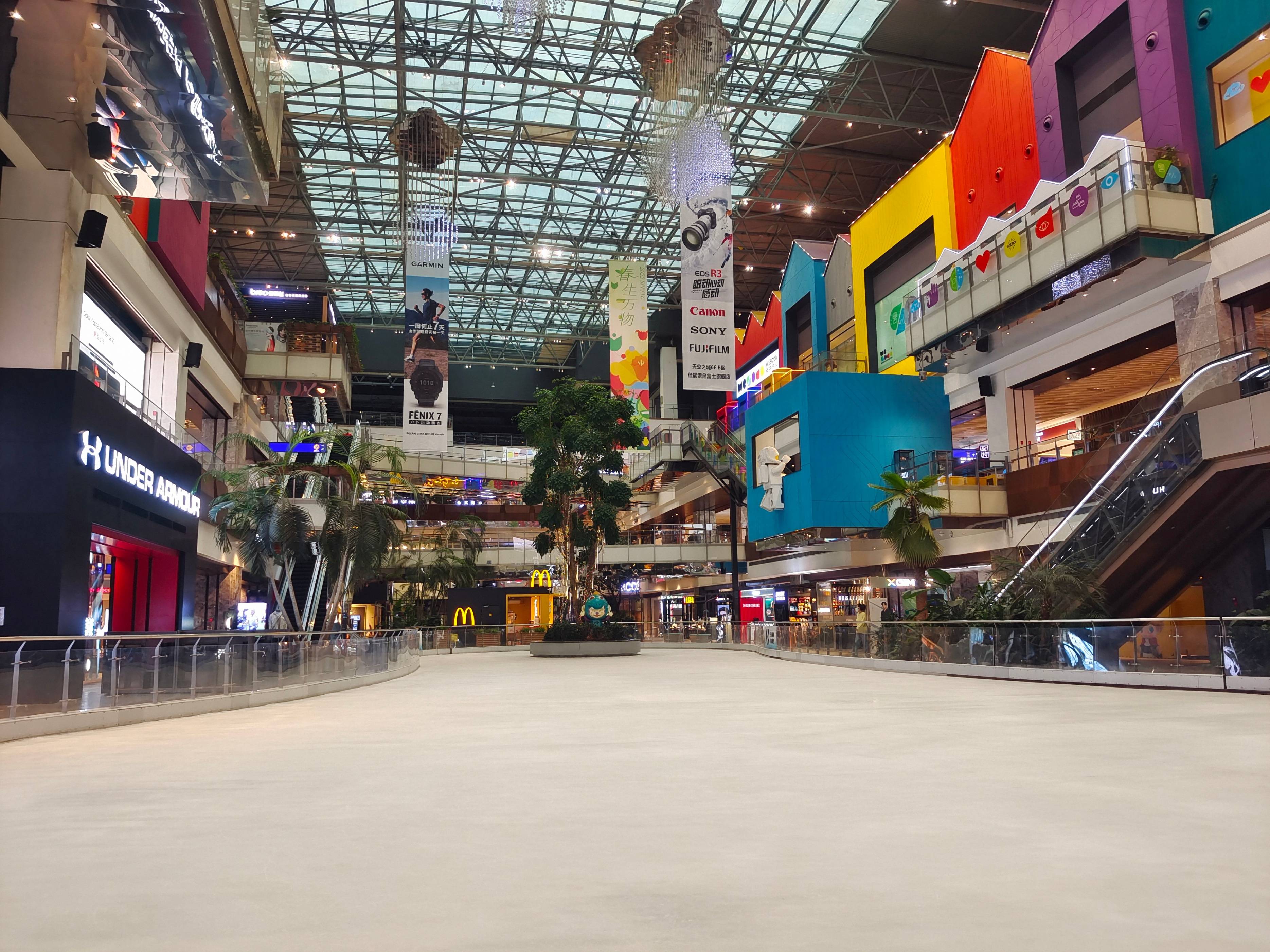 重庆这个购物中心要啥有啥,曾经人气很旺,如今却冷冷清清_天地_旅游业