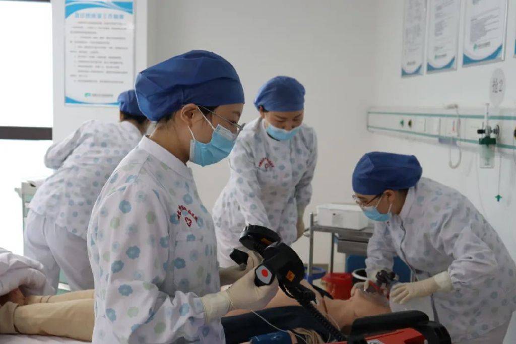 以赛促训强技能|新疆长安中医脑病医院组织护理人员心肺复苏技能比赛
