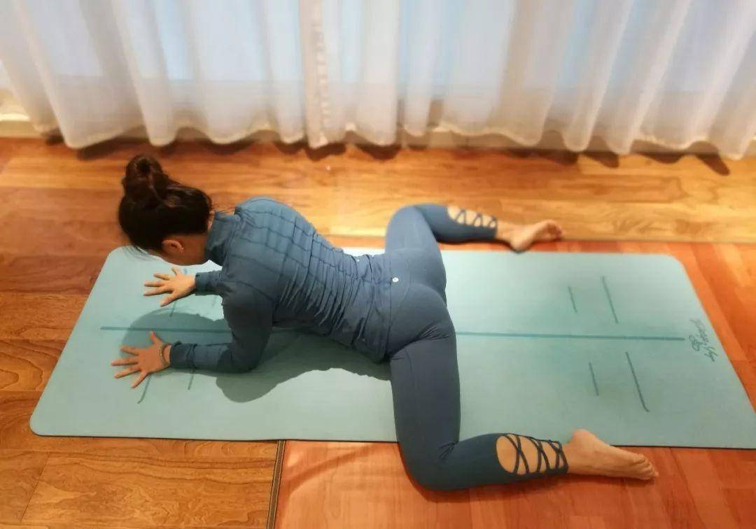 原创乘风破浪的姐姐完美get王丽坤的一字马收割直角肩