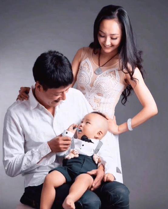 不论怎样,祝愿于震一家永远热闹和睦,也希望小朋友们如妈妈所说的那般