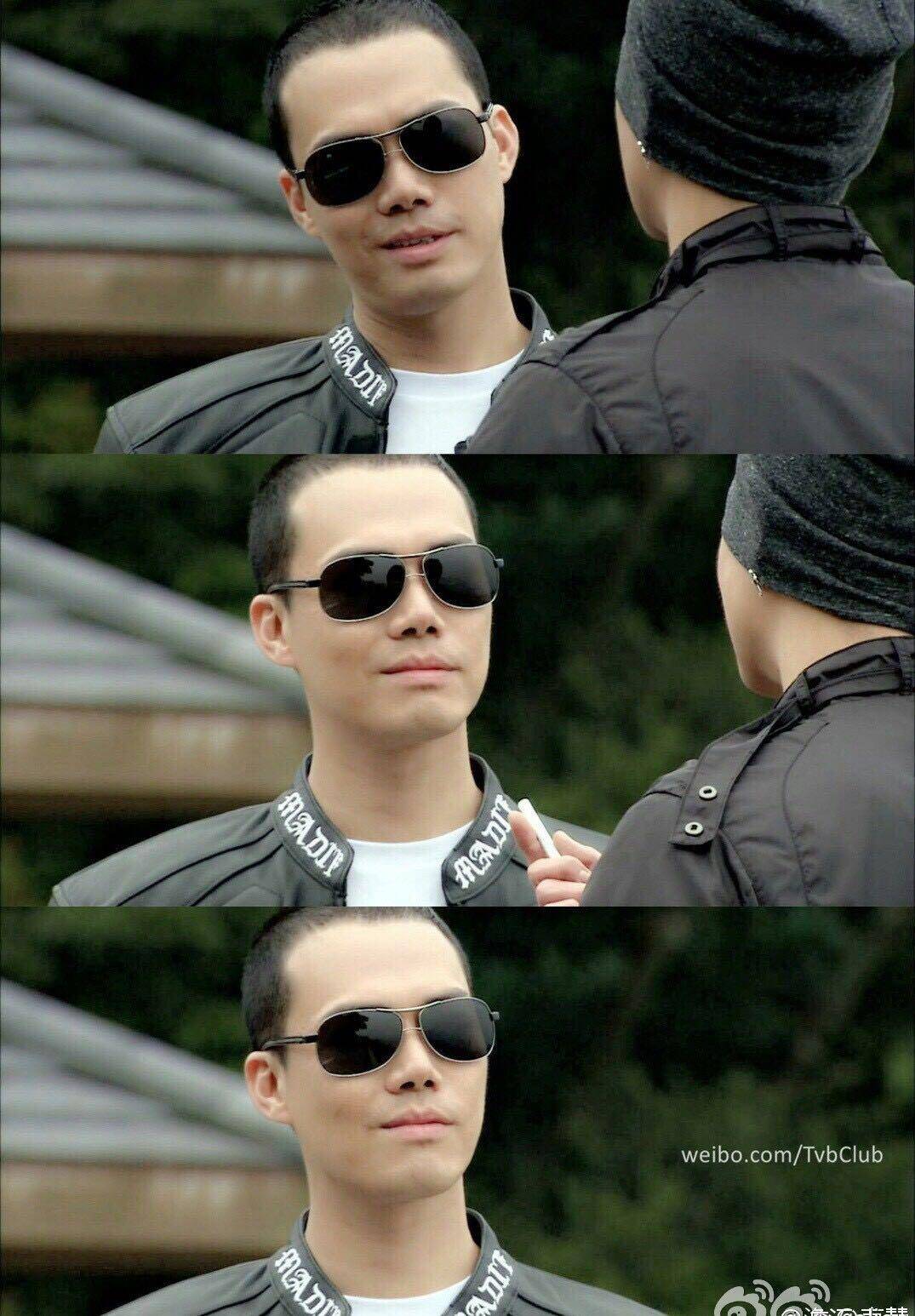 不得不说,laughing哥的歪嘴笑真的好靓啊.