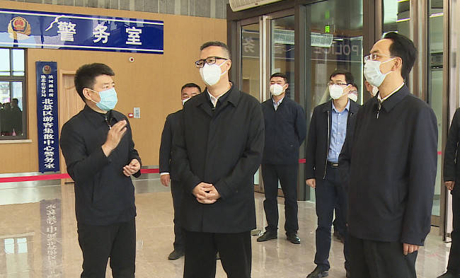 吉林省副省长韩福春一行到长白山保护开发区就安全生产工作开展实地