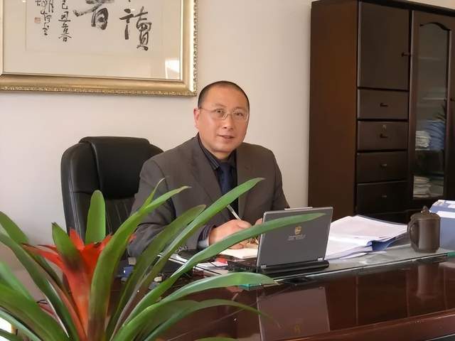 金牛区校长"大换血"!七万,二十中,铁中等8所中学换帅!