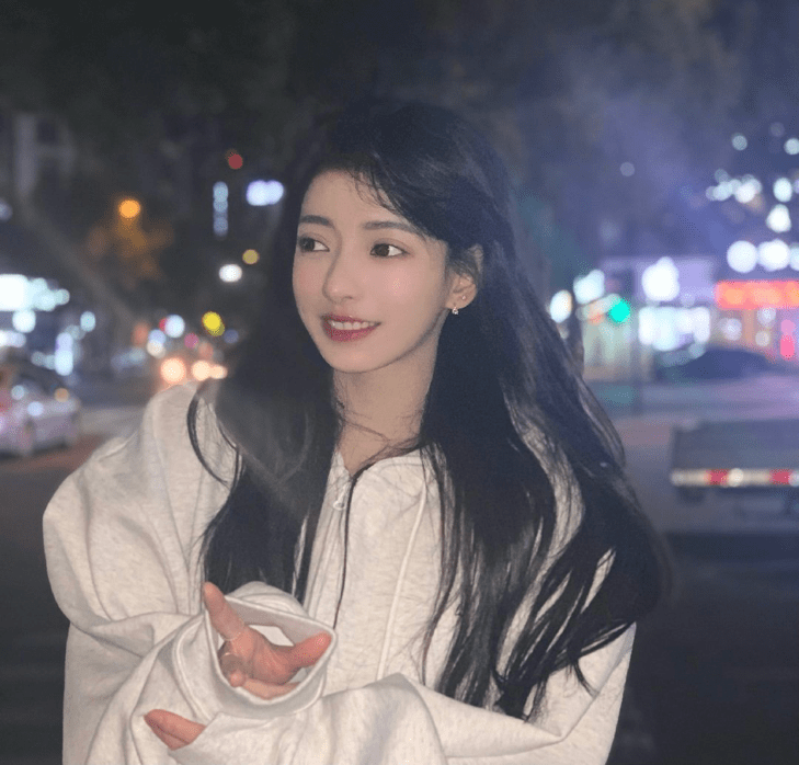 还有人表示,可能是郭嘉语自己想要出道,所以她这样的