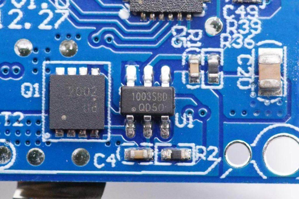 5w磁吸无线充电宝拆解_移动电源_锂电池_产品