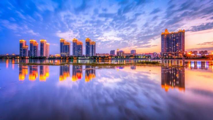 官网嘉兴秀水新区67卓越秀宸华府主力户型为103143㎡湖畔宽境洋房