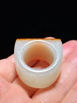 清中期 和田玉籽料红皮 马鞍形 扳指 把件_气息_皇家_皮色